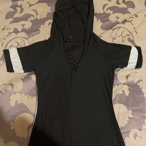 Medium mini dress with hood